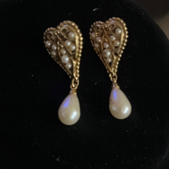 Jewelry - Gold and Cream Heart Drop Earrings with Pearl Accents